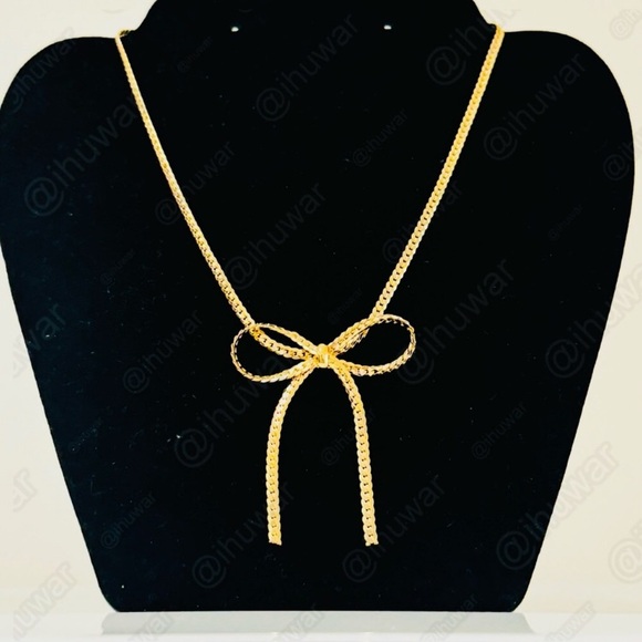 House of Harlow 1960 Gold Bow Necklace NIB - Picture 1 of 7